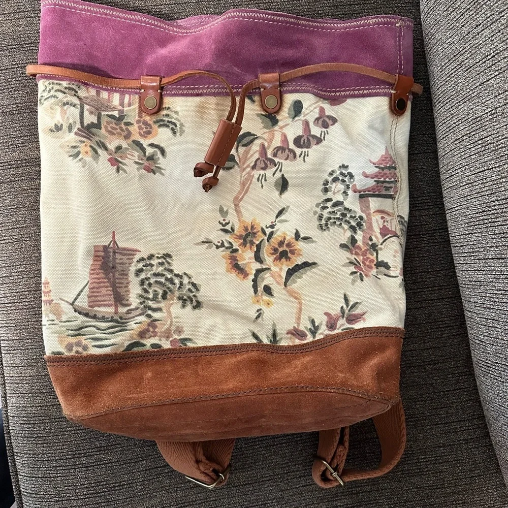 Lucky Brand Drawstring Backpack with Nature-Inspired Design - Picture 2 of 9